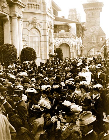 Great Crowds, Dedication, U.S. Building, May 12th, , paris