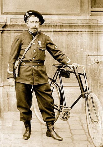 Paris policeman, bicycle, paris